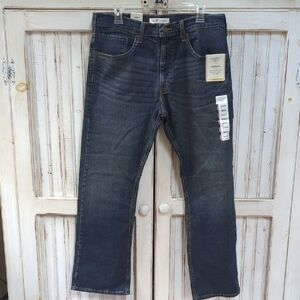 Levi's Signature Gold Boot Cut Jeans. NWT 34x29